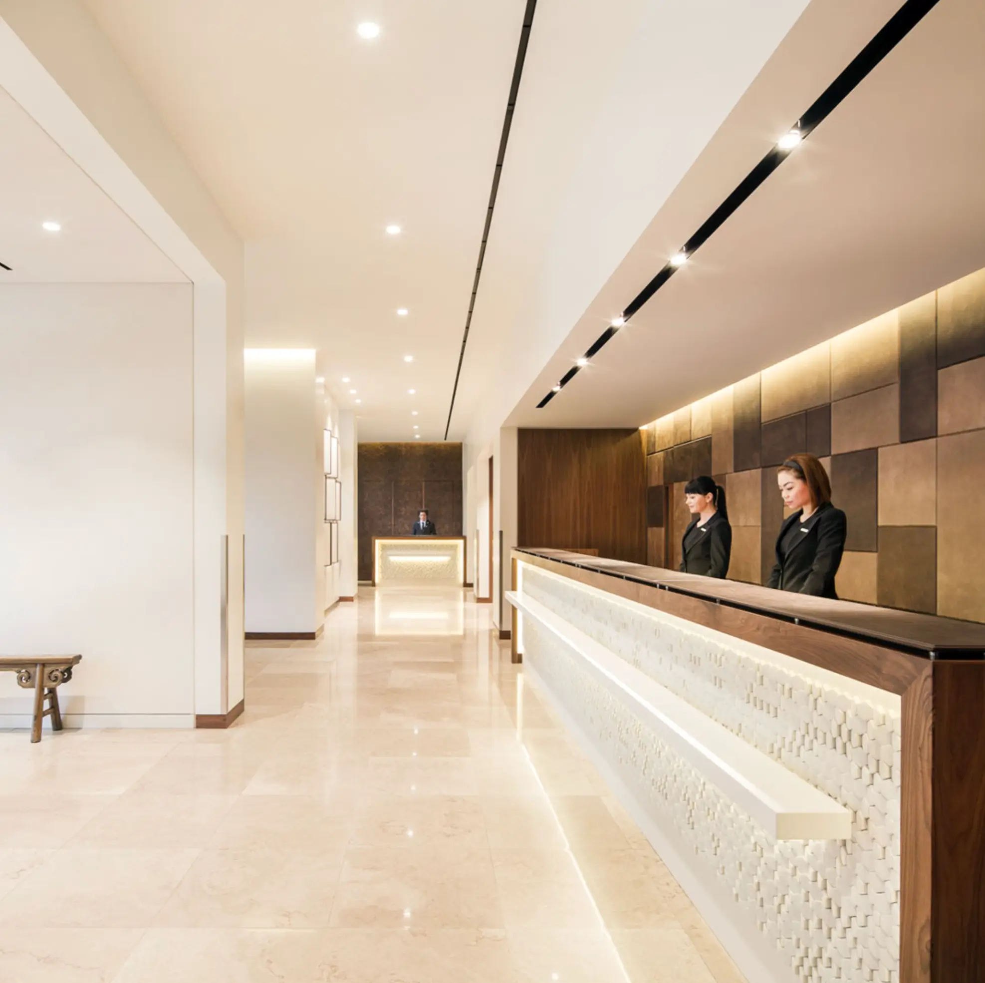 Swank Guide London Como Met Listing